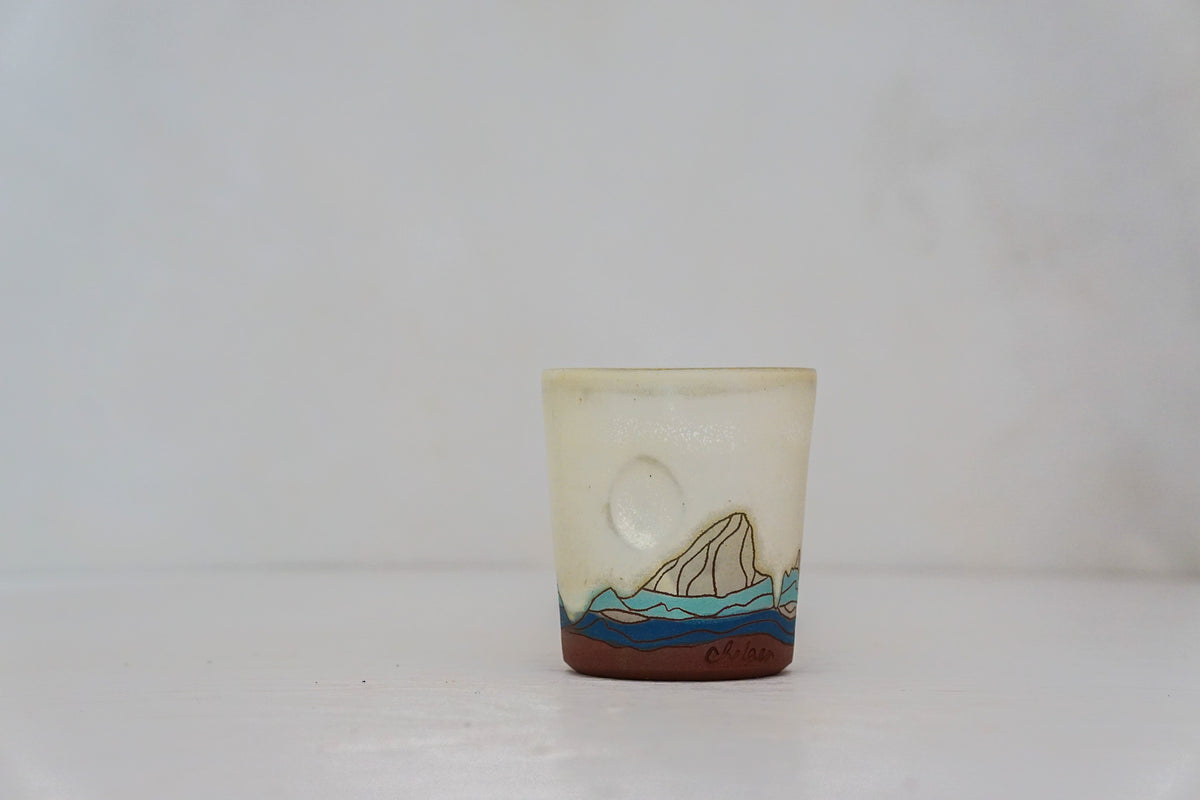 E Teton cup in Bone