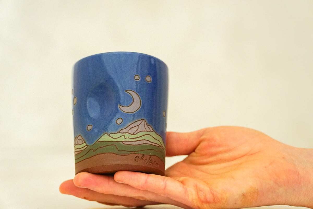 Mountain Night cup in Flax