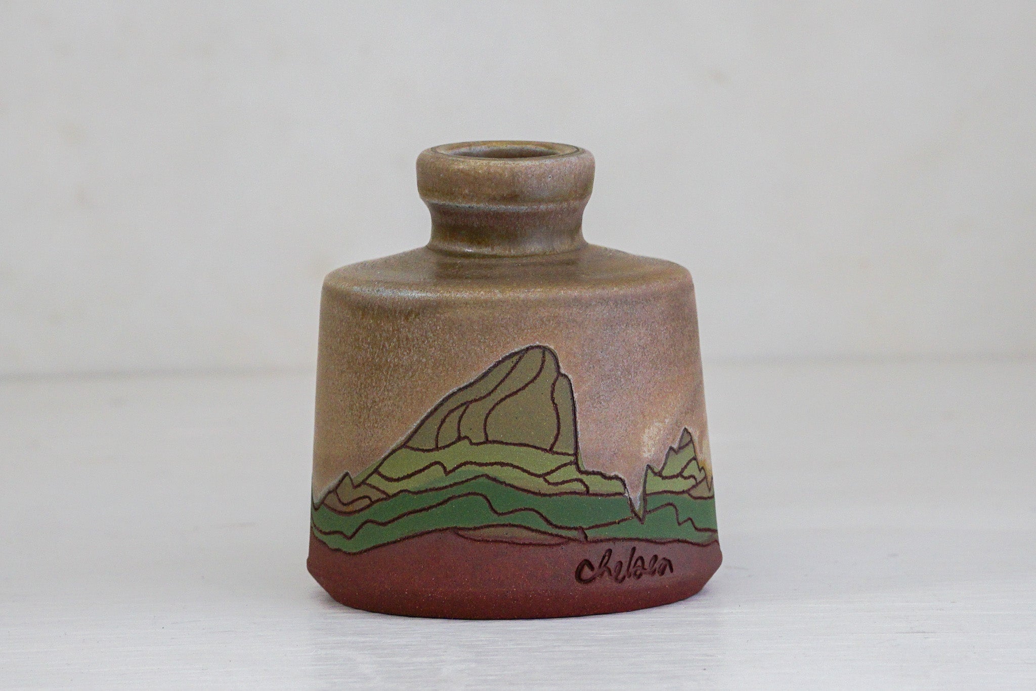 E Teton Bud Vase in Sequoia