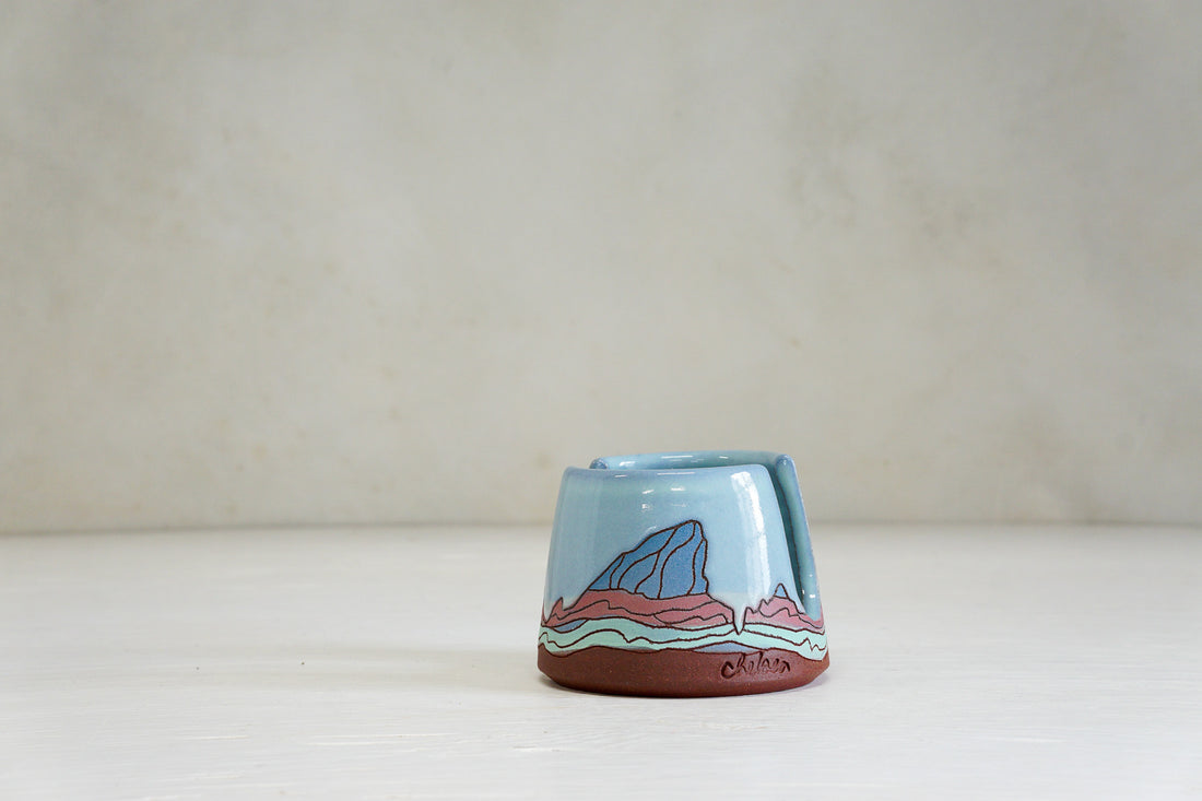 E teton Sponge Holder in Ira (on blue slip)