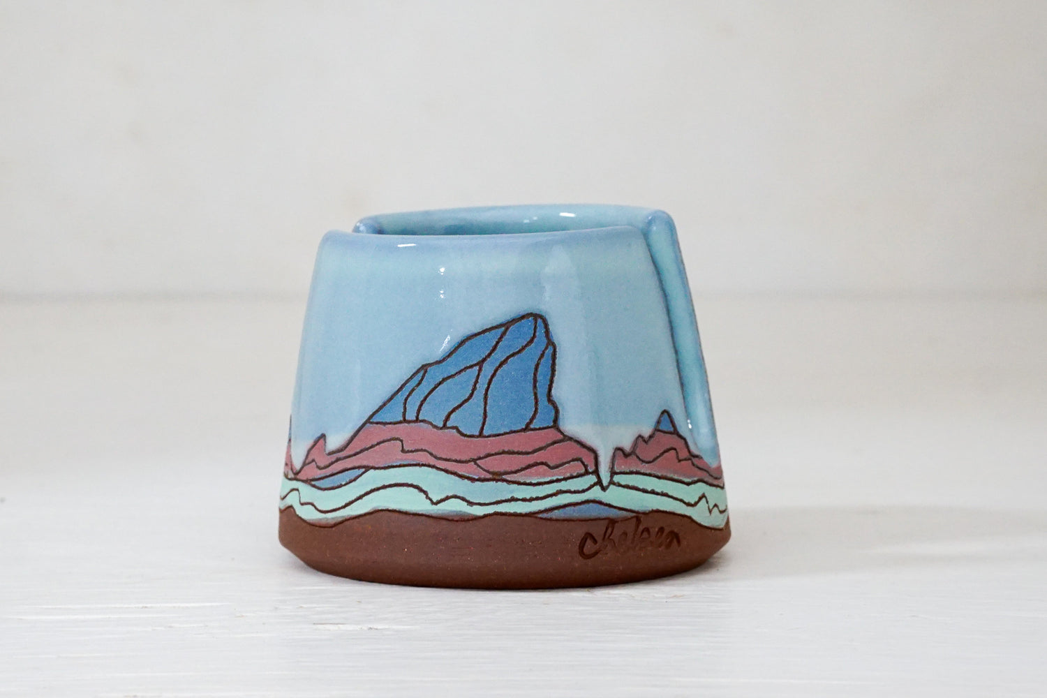 E teton Sponge Holder in Ira (on blue slip)