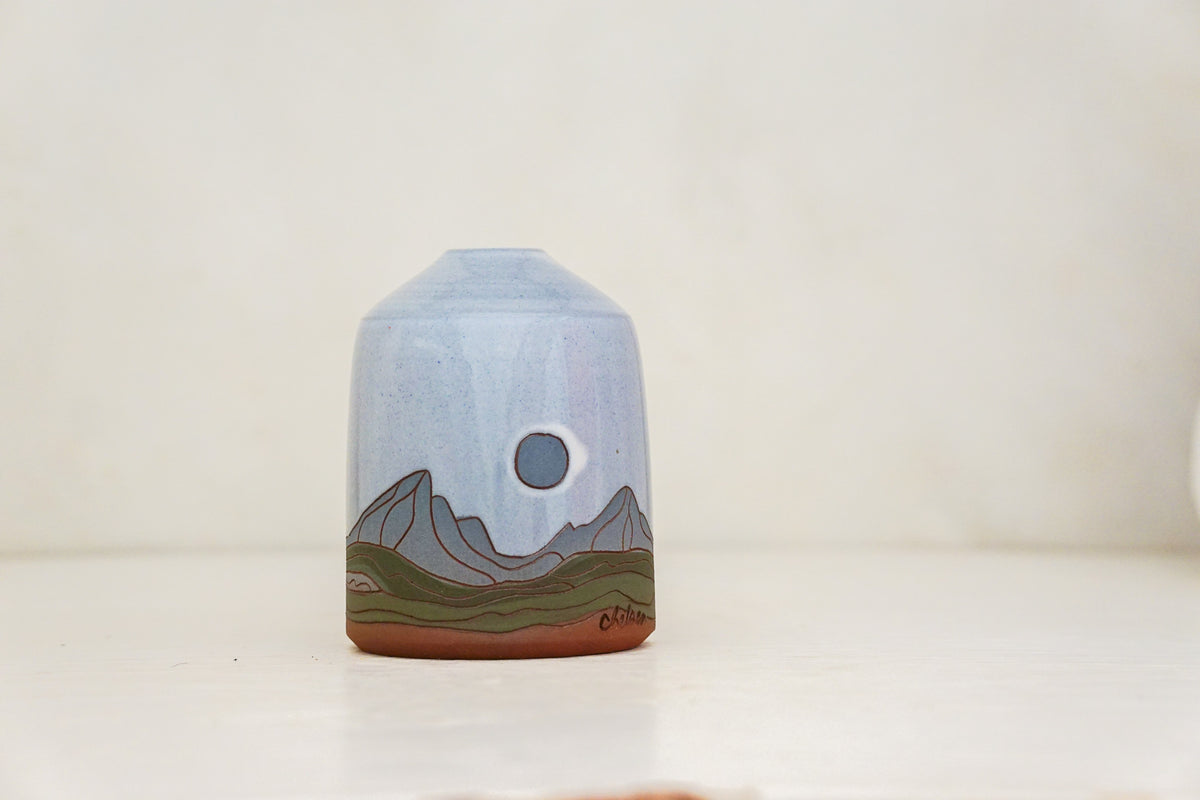 Mountain Moon Flower Vase in White