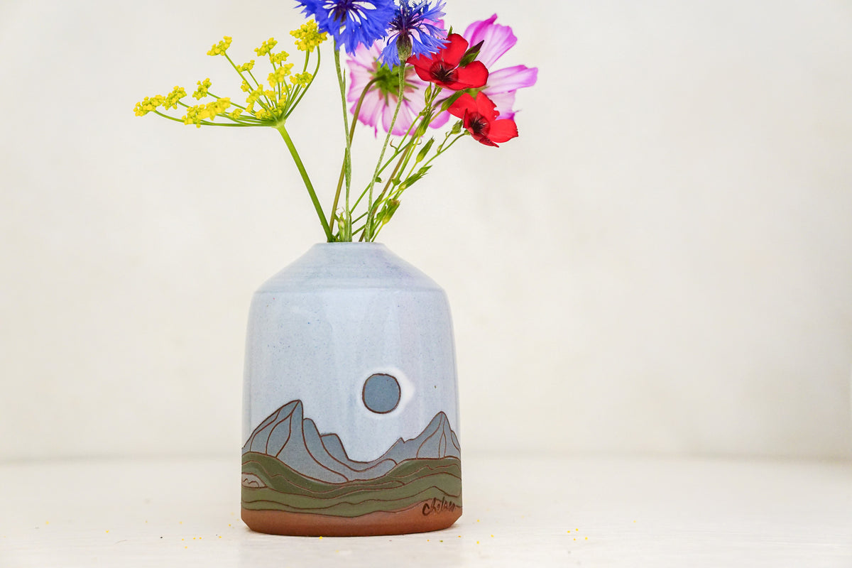 Mountain Moon Flower Vase in White