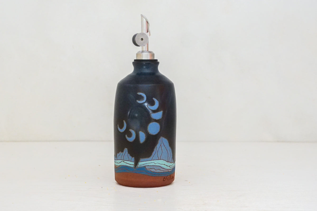 Moon Phase W Teton Olive oil Bottle in Darby