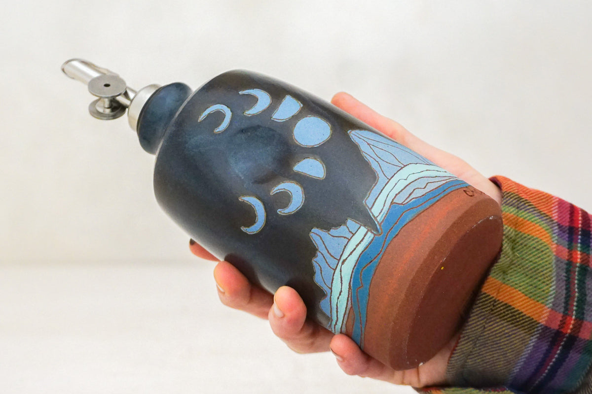 Moon Phase W Teton Olive oil Bottle in Darby
