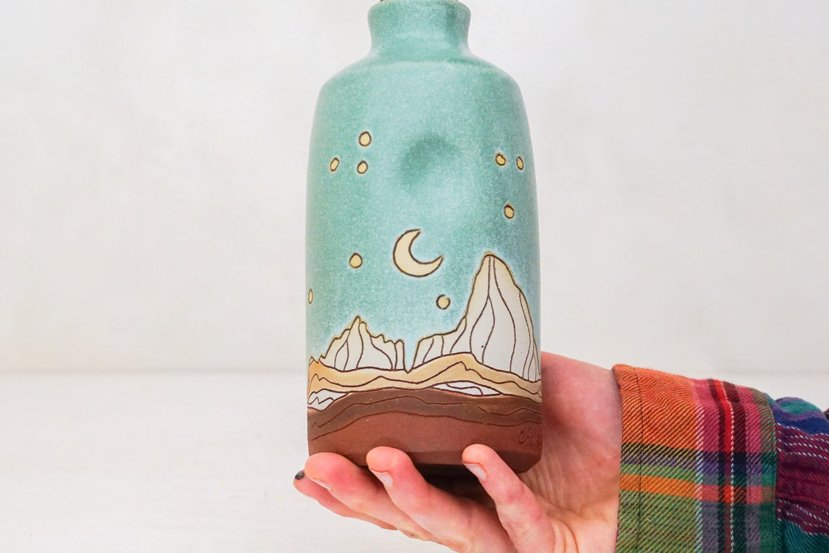 W Teton Stars Olive oil Bottle in Lake