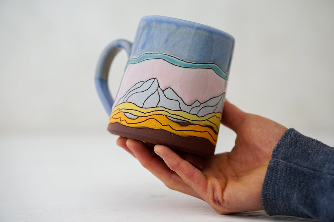 Skylines Mtn Mug in Lavender Magic