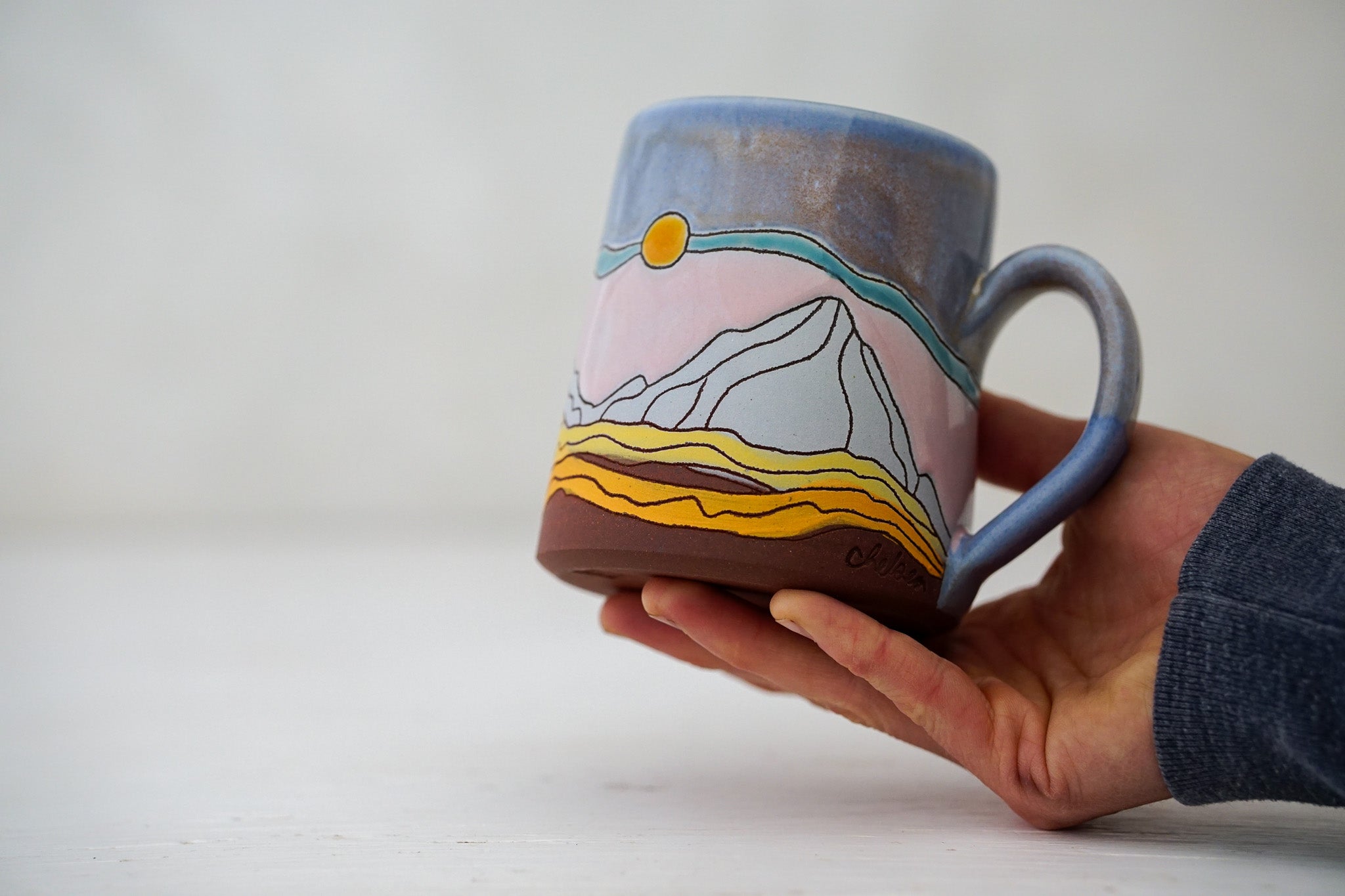 Skylines Mtn Mug in Lavender Magic