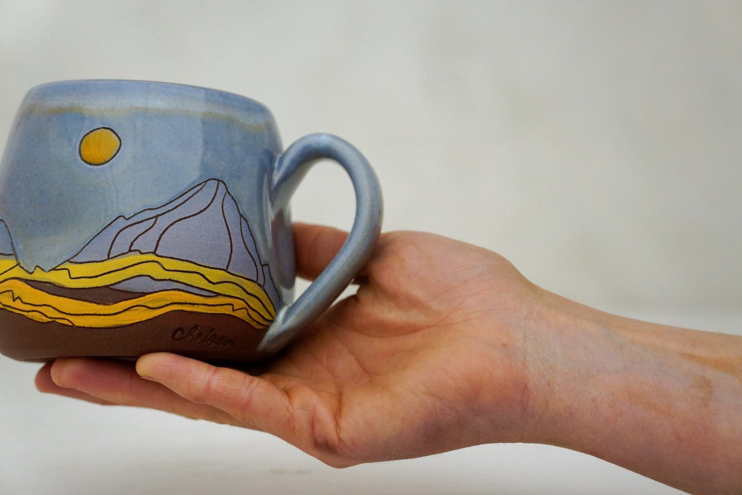 Mtn Sun Plump mug in Lavender Magic