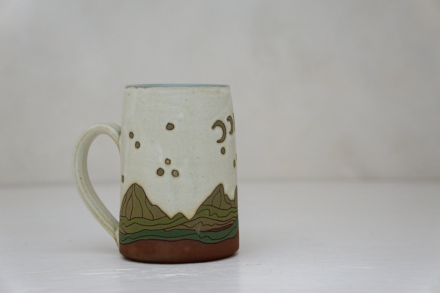 W Teton Moonphase mug in Limestone
