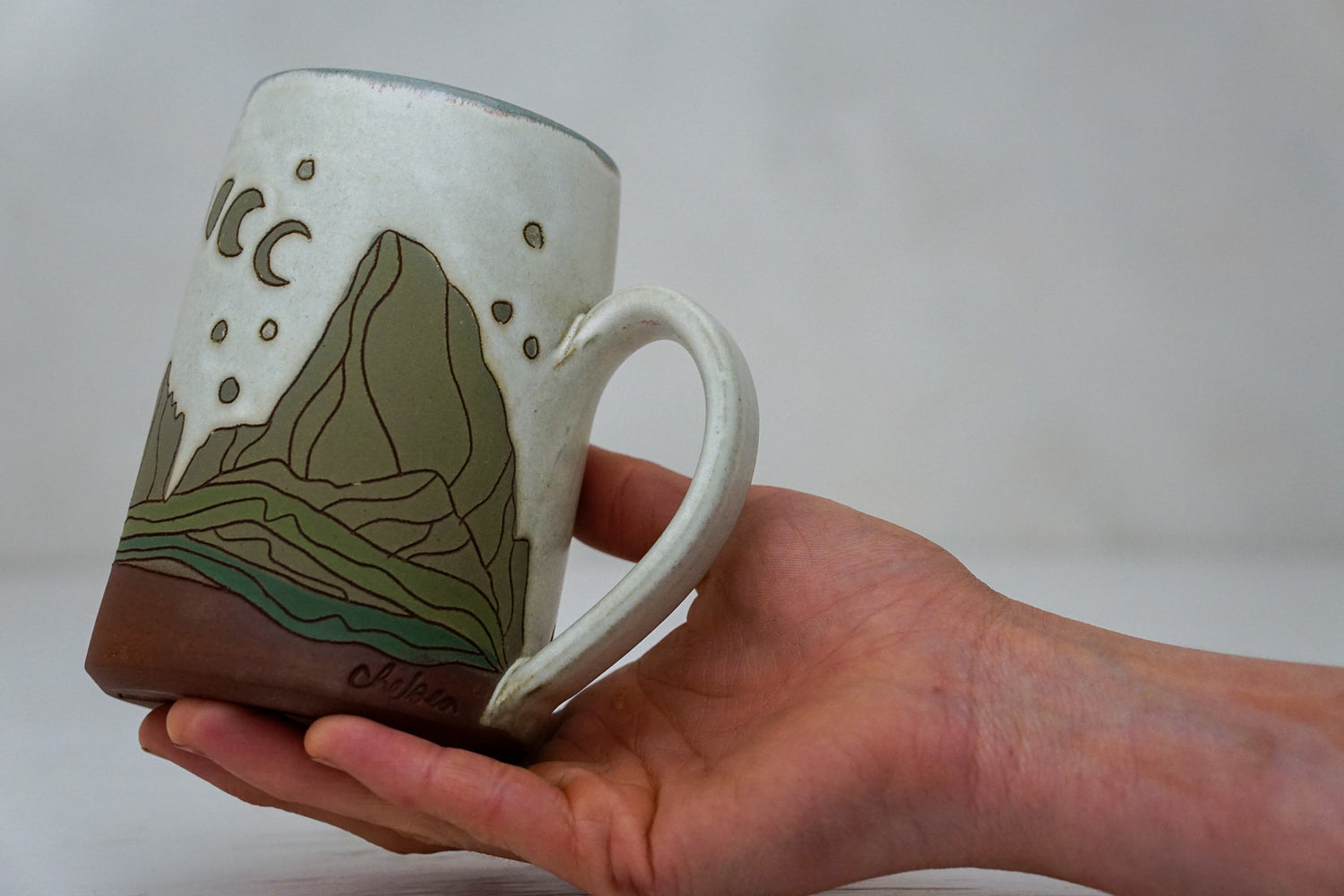 W Teton Moonphase mug in Limestone