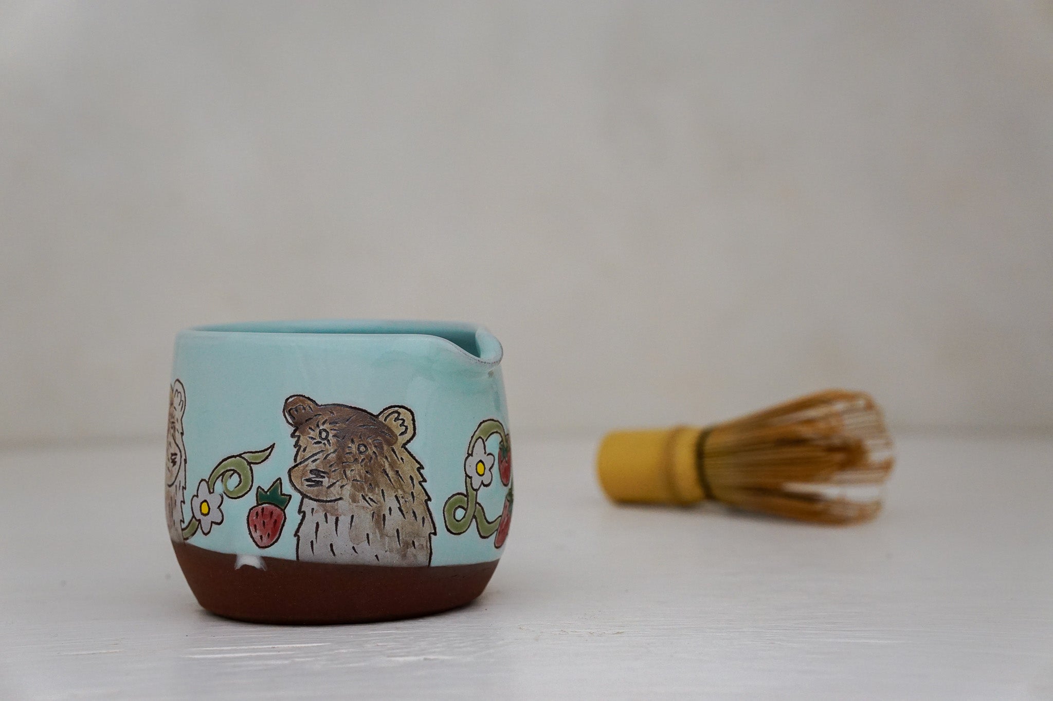 Bear Strawberry Match / Pitcher Bowl in Ira