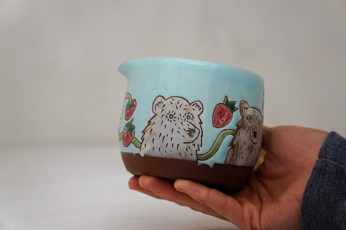 Bear Strawberry Match / Pitcher Bowl in Ira