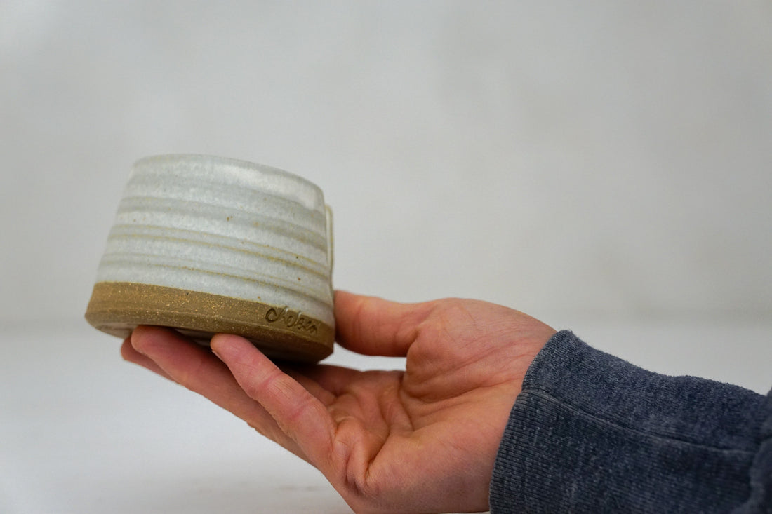 Sponge holder in Limestone 2