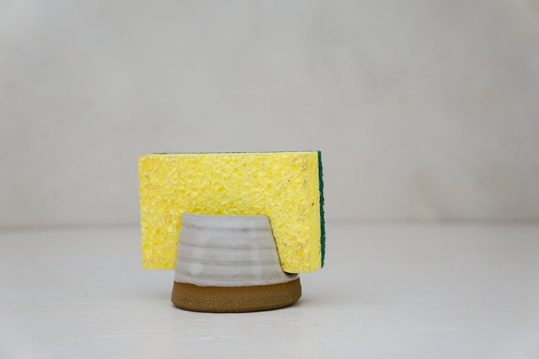 Sponge holder in white