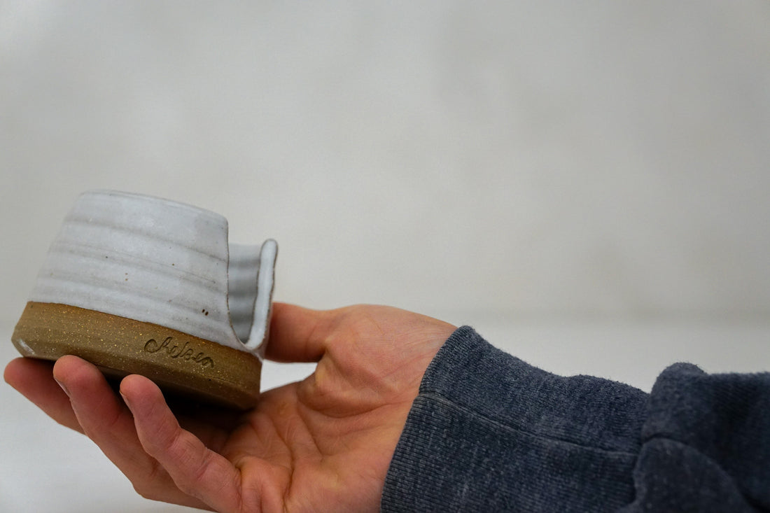 Sponge holder in white