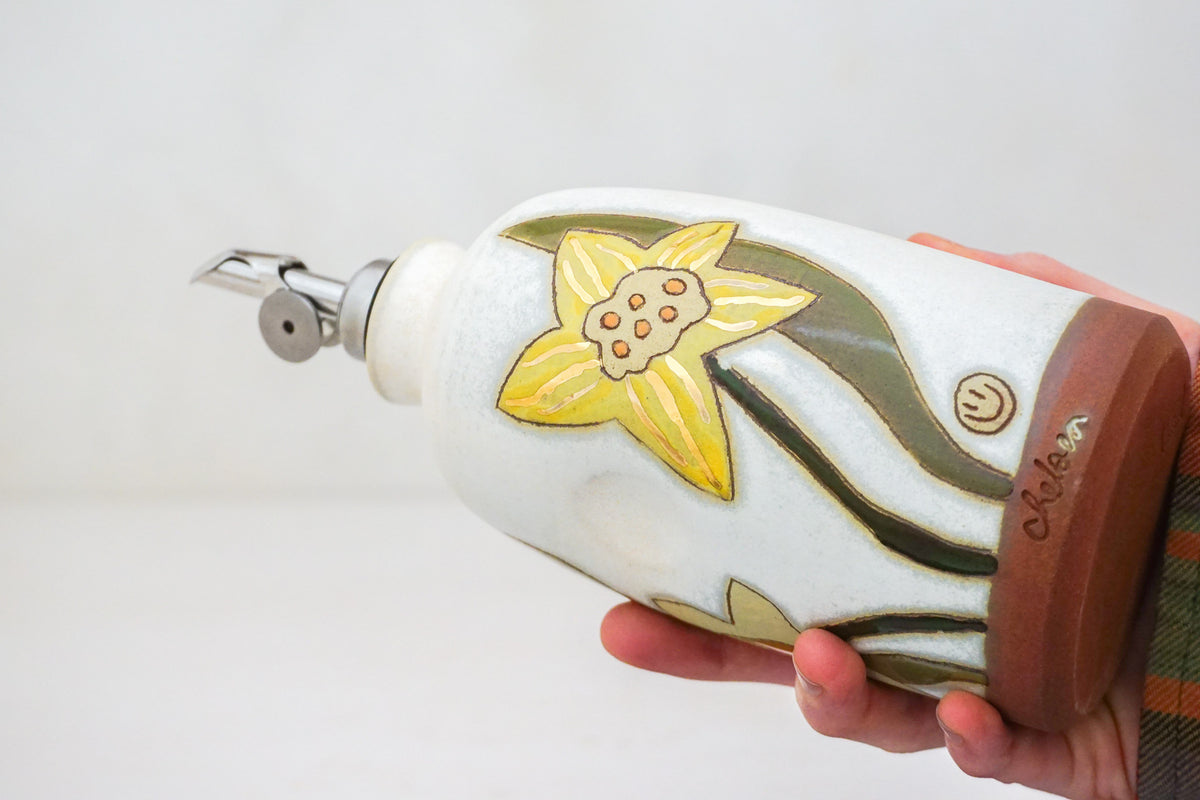 GOLD Daffodil Olive oil Bottle in Bone