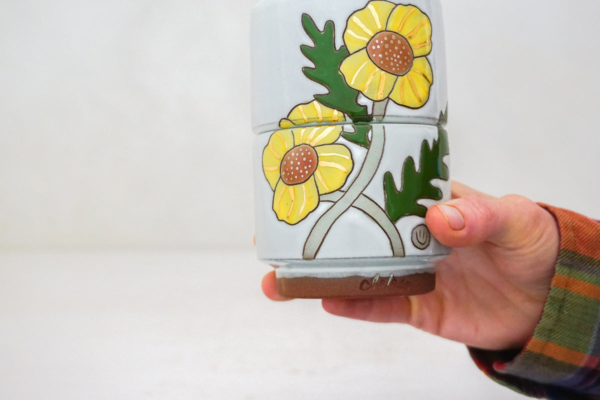 SILVER &amp; GOLD Yellow Flower stacker cups in White