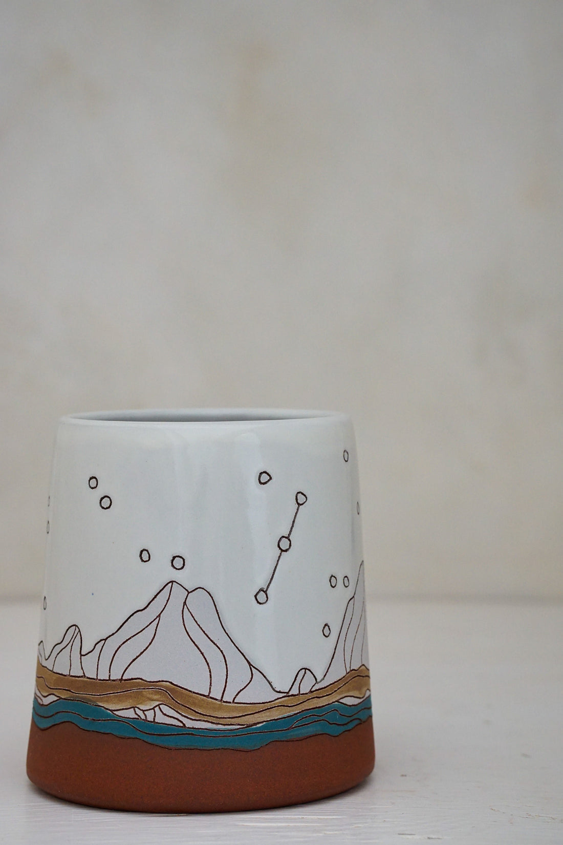 E Teton Moon Dipper Utensil holder / Vase in White