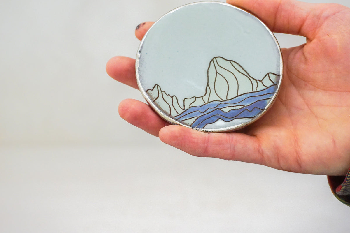 SILVER W Teton Ring dish in White