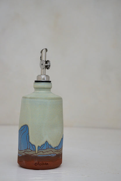 E Teton Olive oil bottle in Limestone