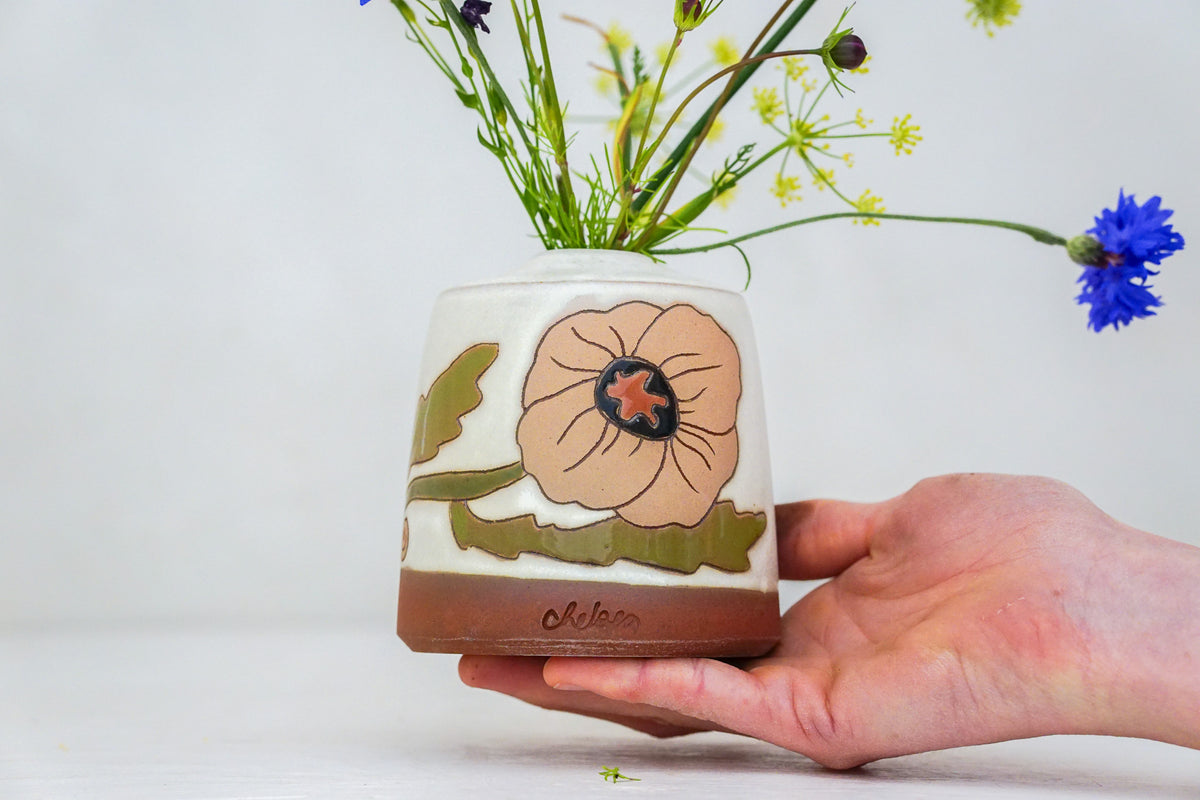 Poppy Vase in Bone