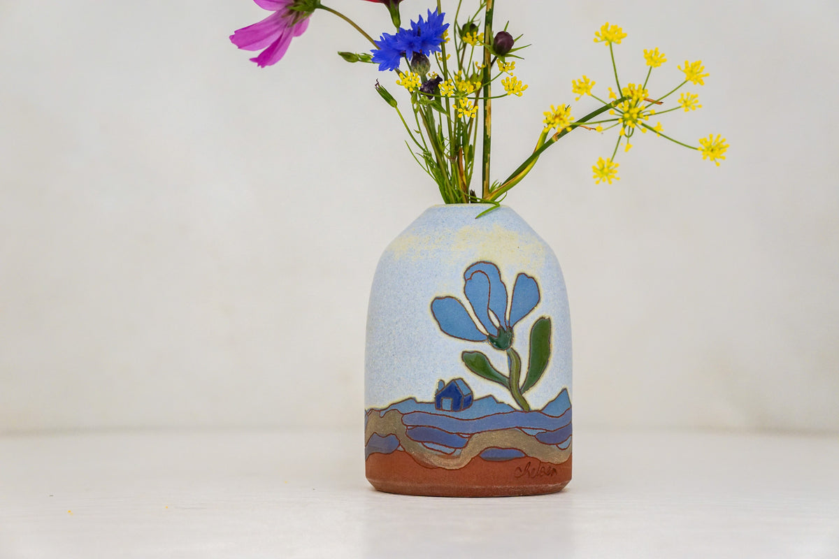 Mountain Flower house Vase in Bone