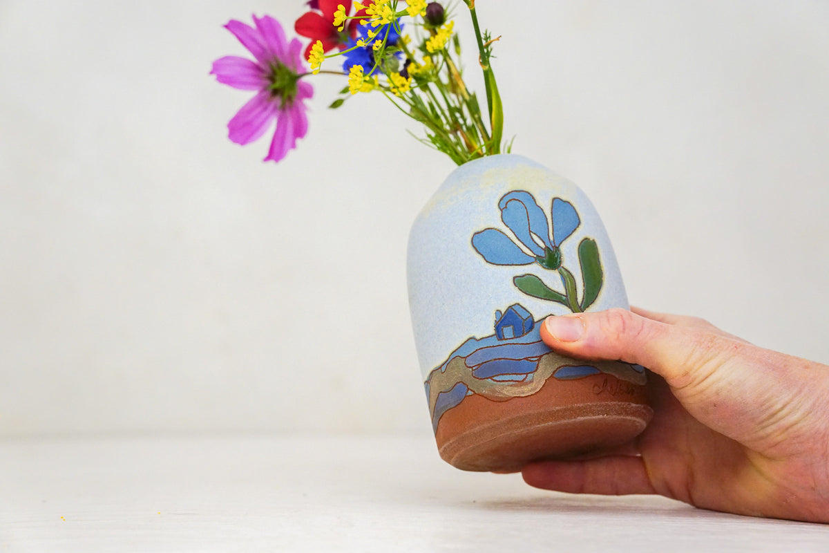 Mountain Flower house Vase in Bone