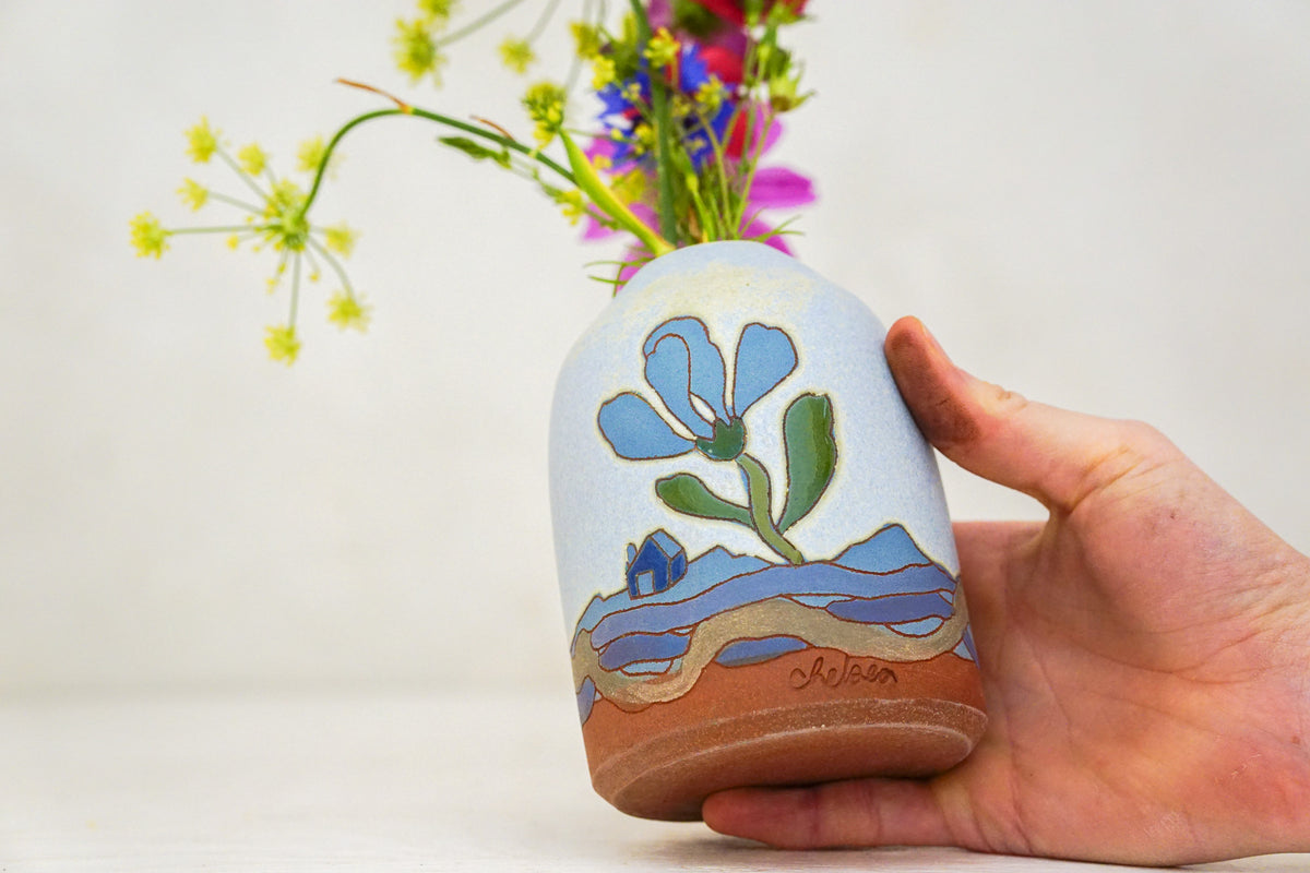 Mountain Flower house Vase in Bone