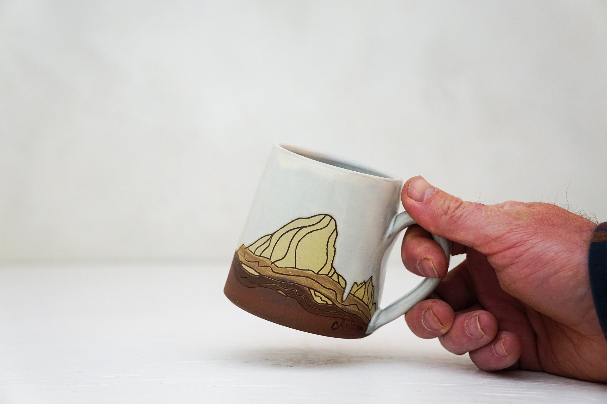 E Teton yellows Tiny mug in White