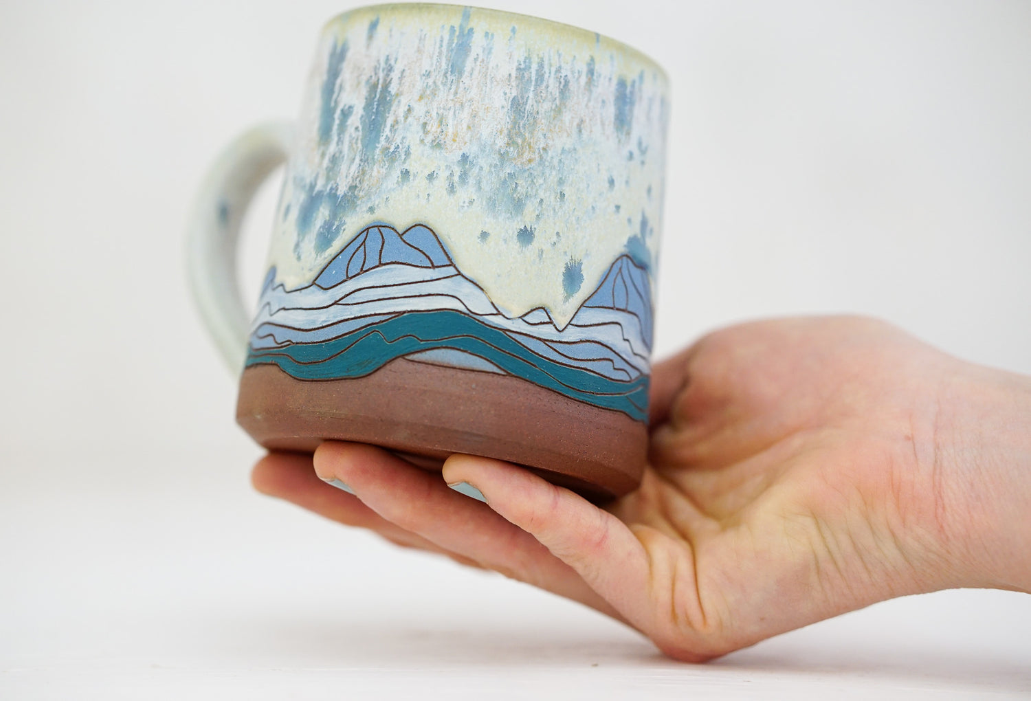 E Teton red home mug in Bone and Speck