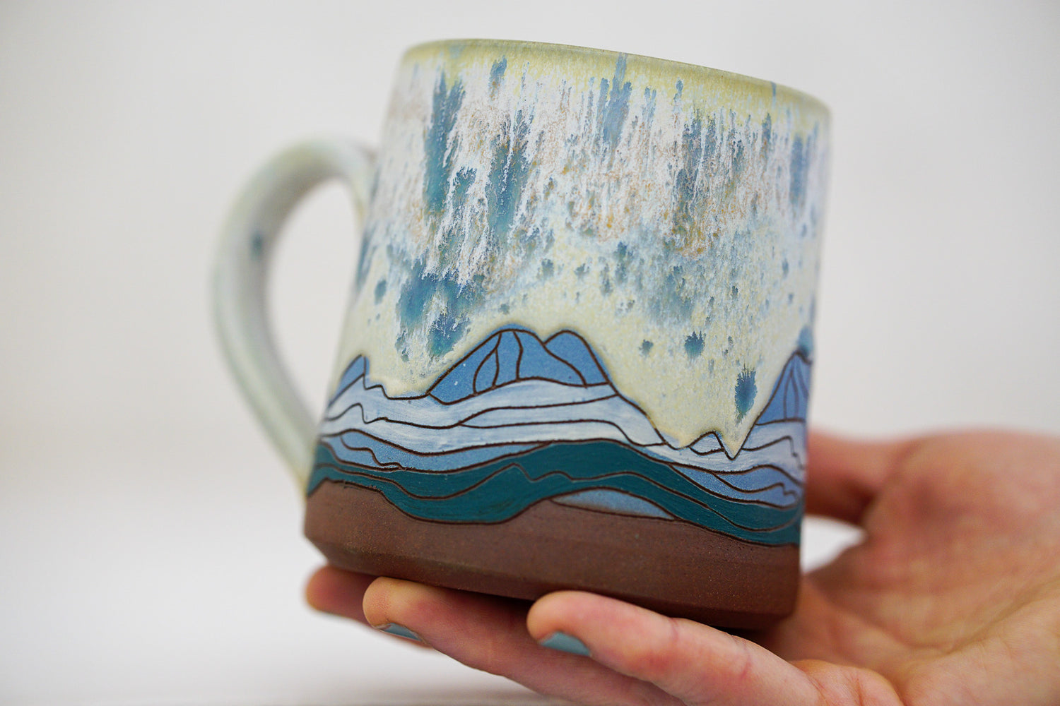 E Teton red home mug in Bone and Speck