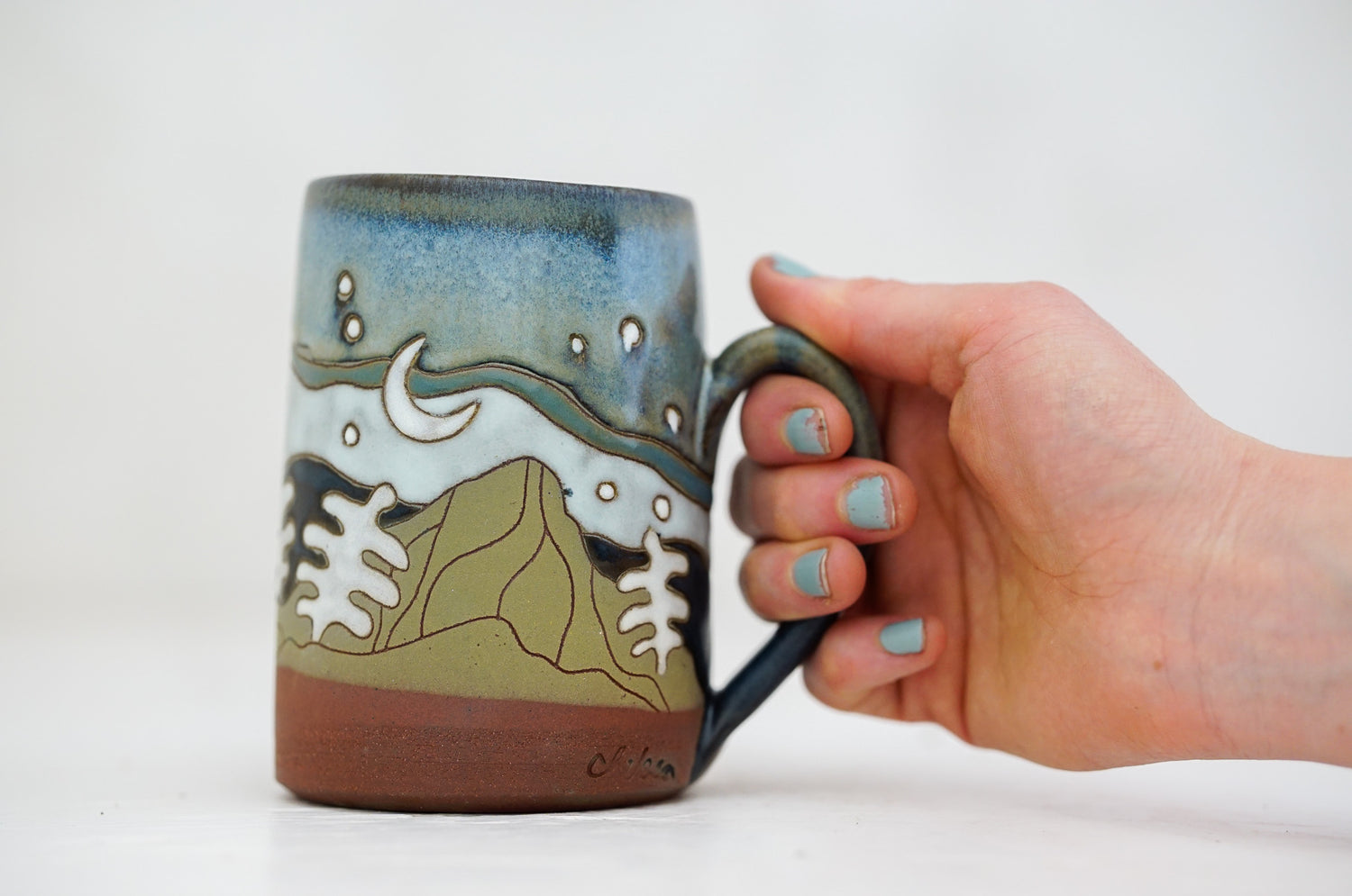 Skylines night mug in Darby and Magic