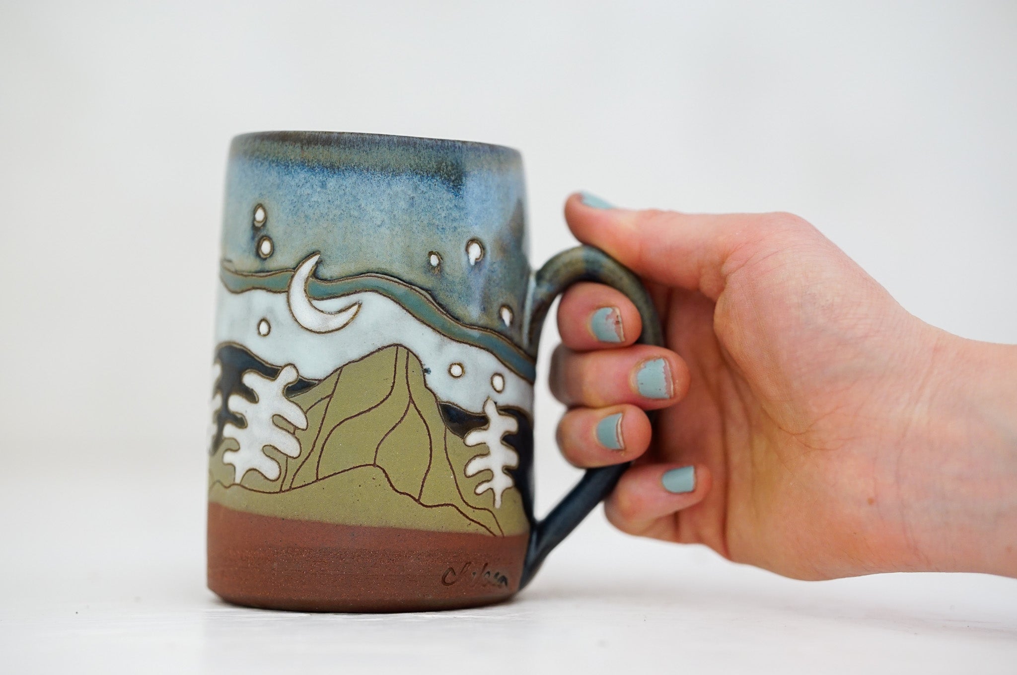 Skylines night mug in Darby and Magic