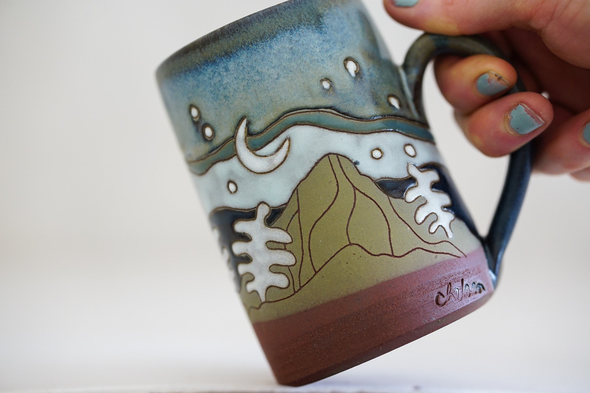 Skylines night mug in Darby and Magic