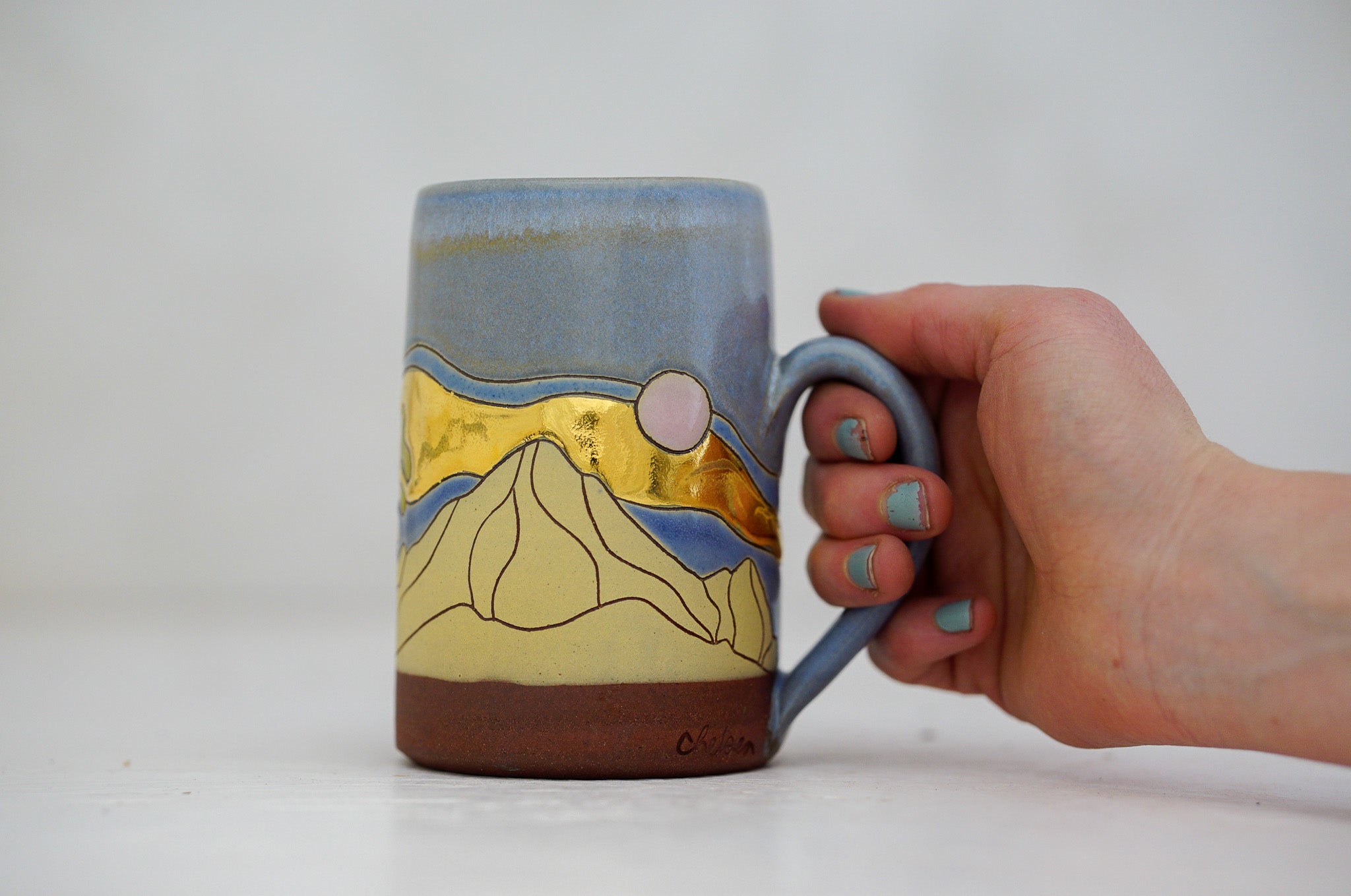 GOLD Skylines mtn mug in Periwinkle and magic