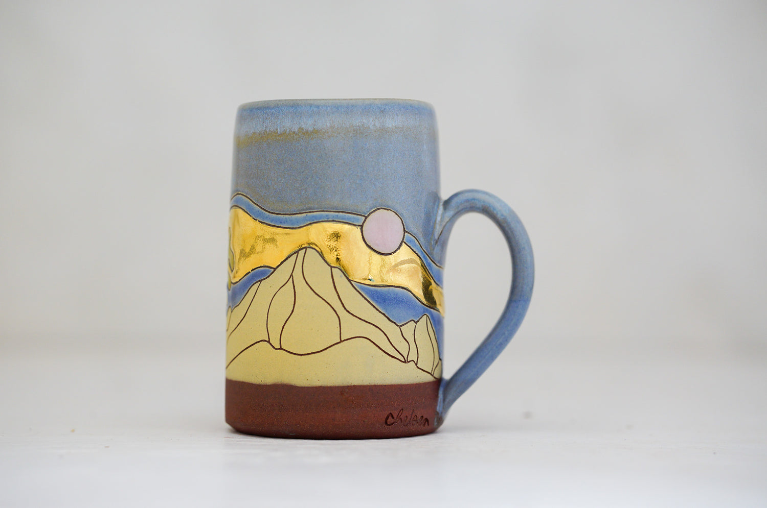 GOLD Skylines mtn mug in Periwinkle and magic