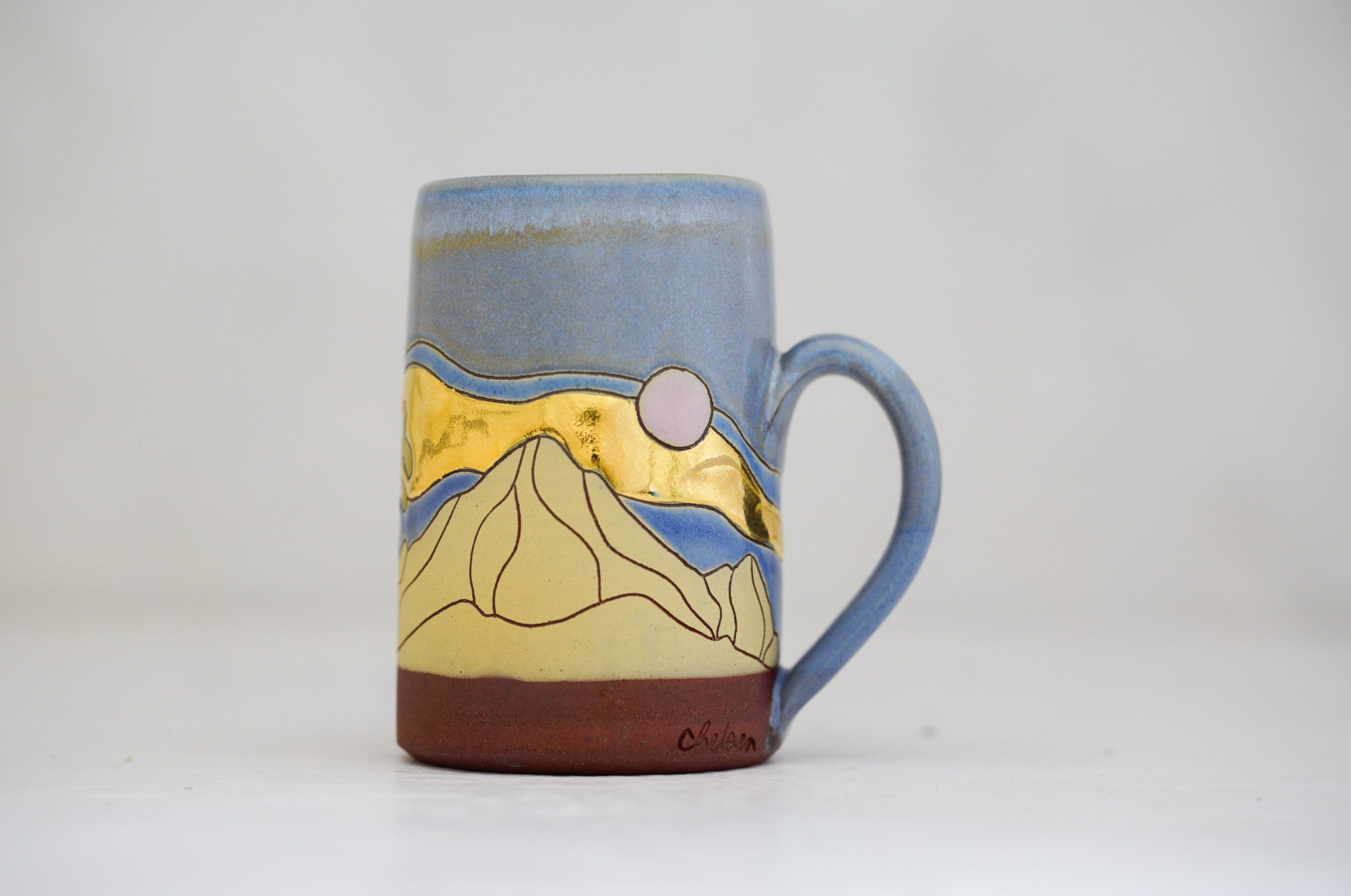 GOLD Skylines mtn mug in Periwinkle and magic