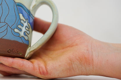 Skylines W Teton Tall  mug blues in Bone