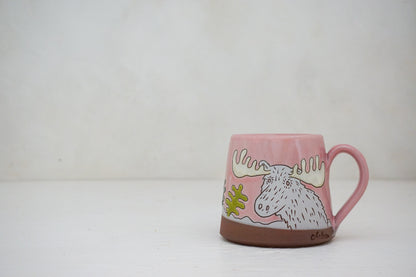 Moose trees mug in Pink