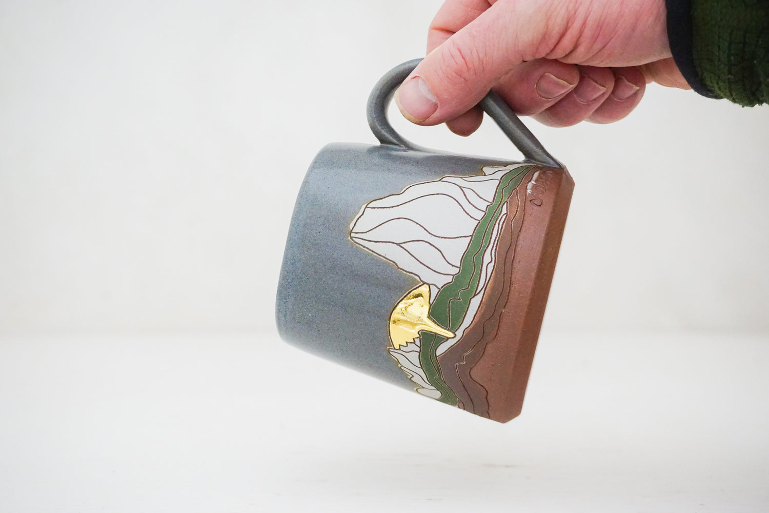 GOLD W Teton mug in Stone