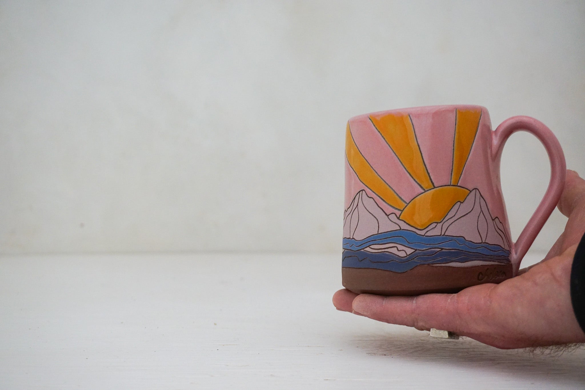 Sunburst Mtn mug in pink