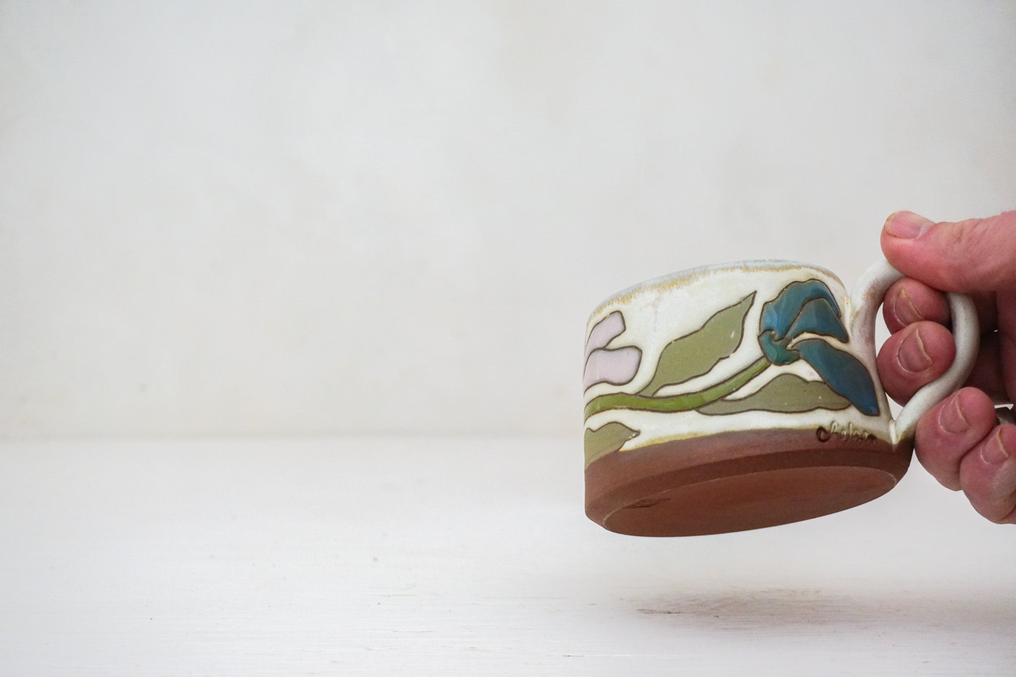 Flower short mug in Bone