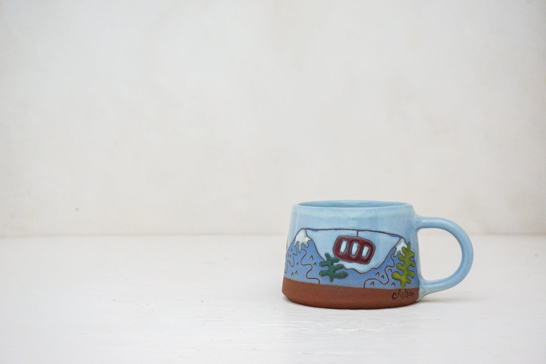 Gondola blue Mtn short mug in Ira