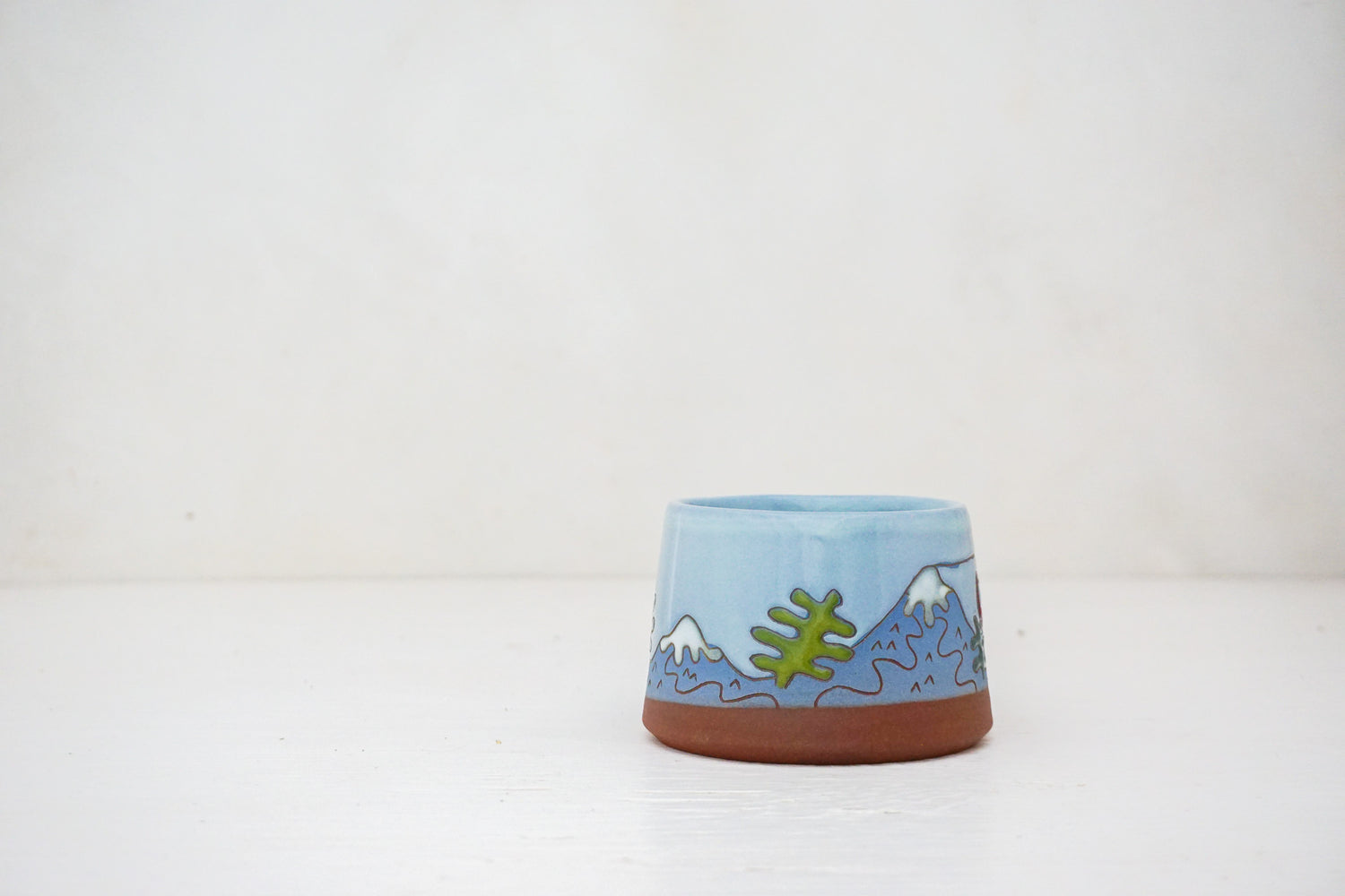 Gondola blue Mtn short mug in Ira