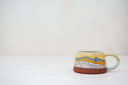 Skylines short mug in Ira Peach