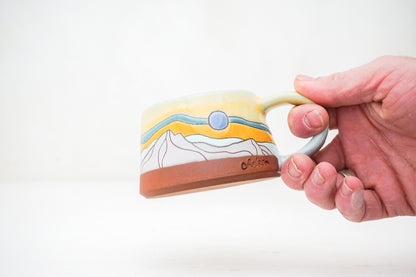 Skylines short mug in Ira Peach