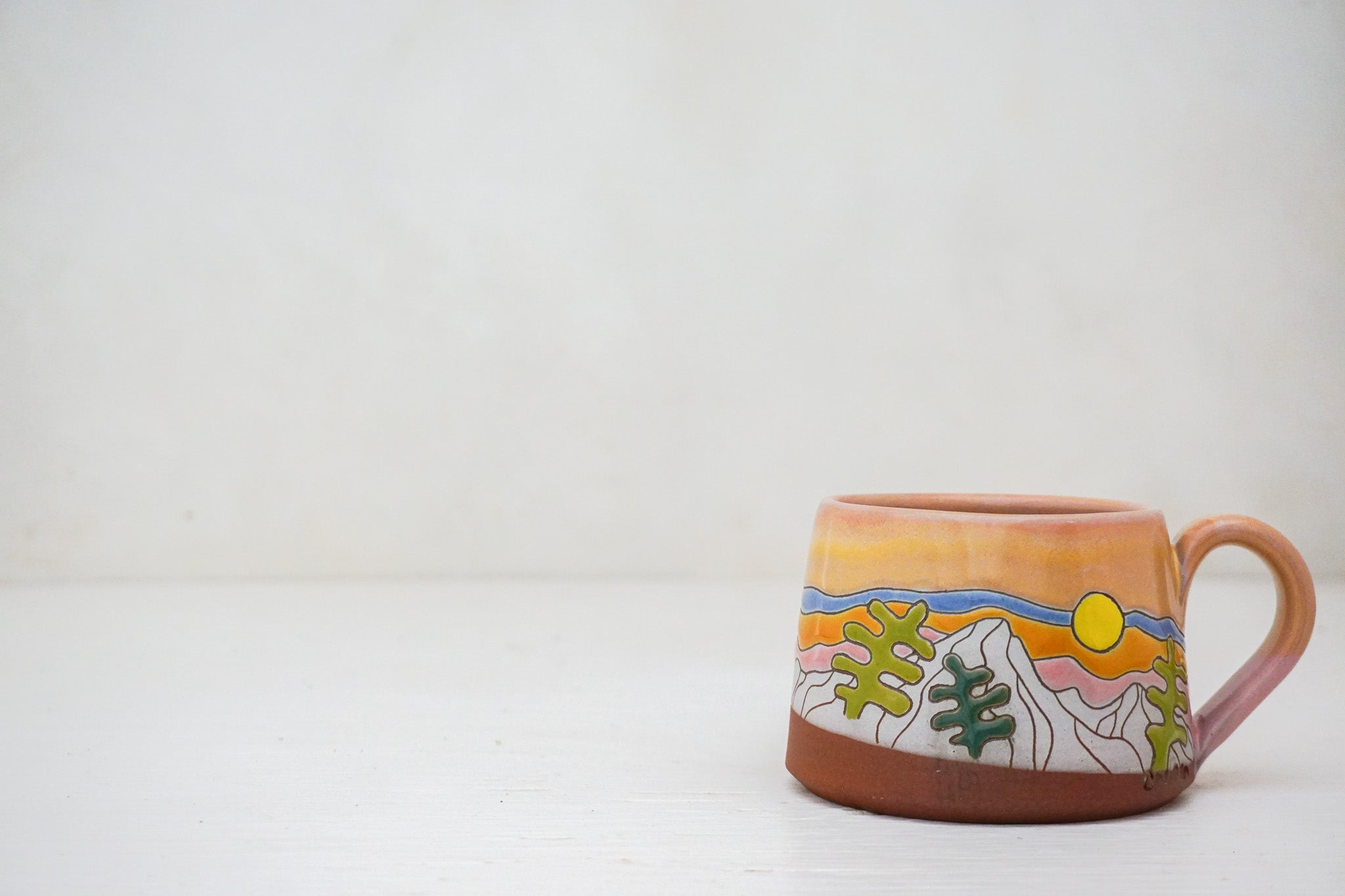 Skylines short mug in Pink Alpenglow