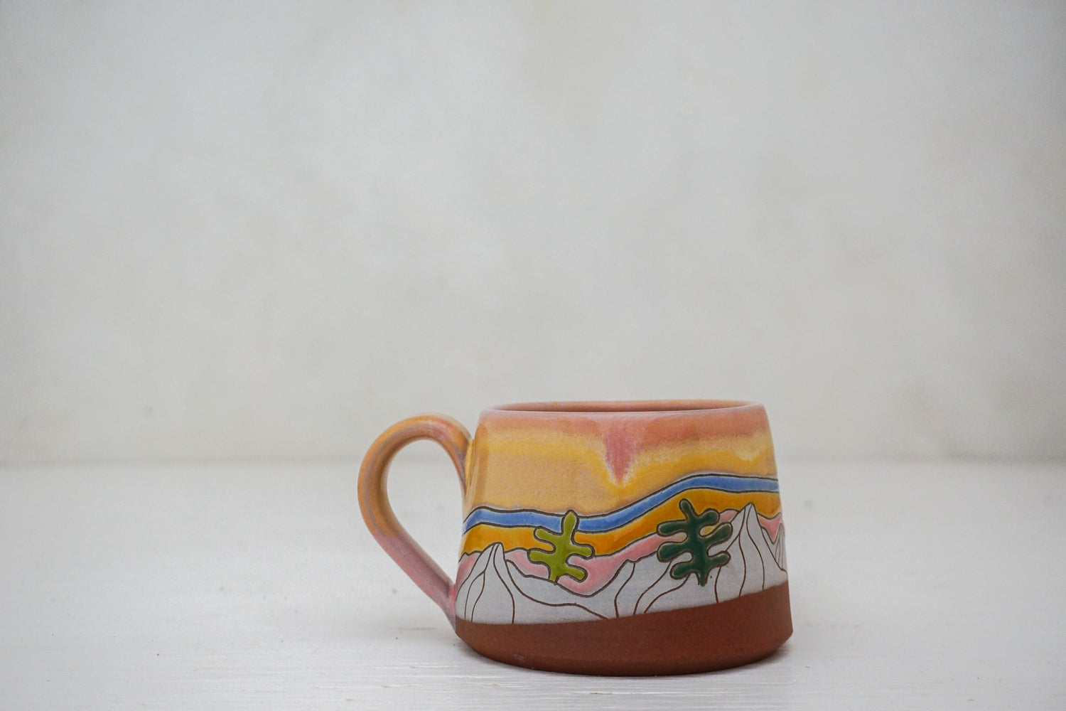 Skylines short mug in Pink Alpenglow