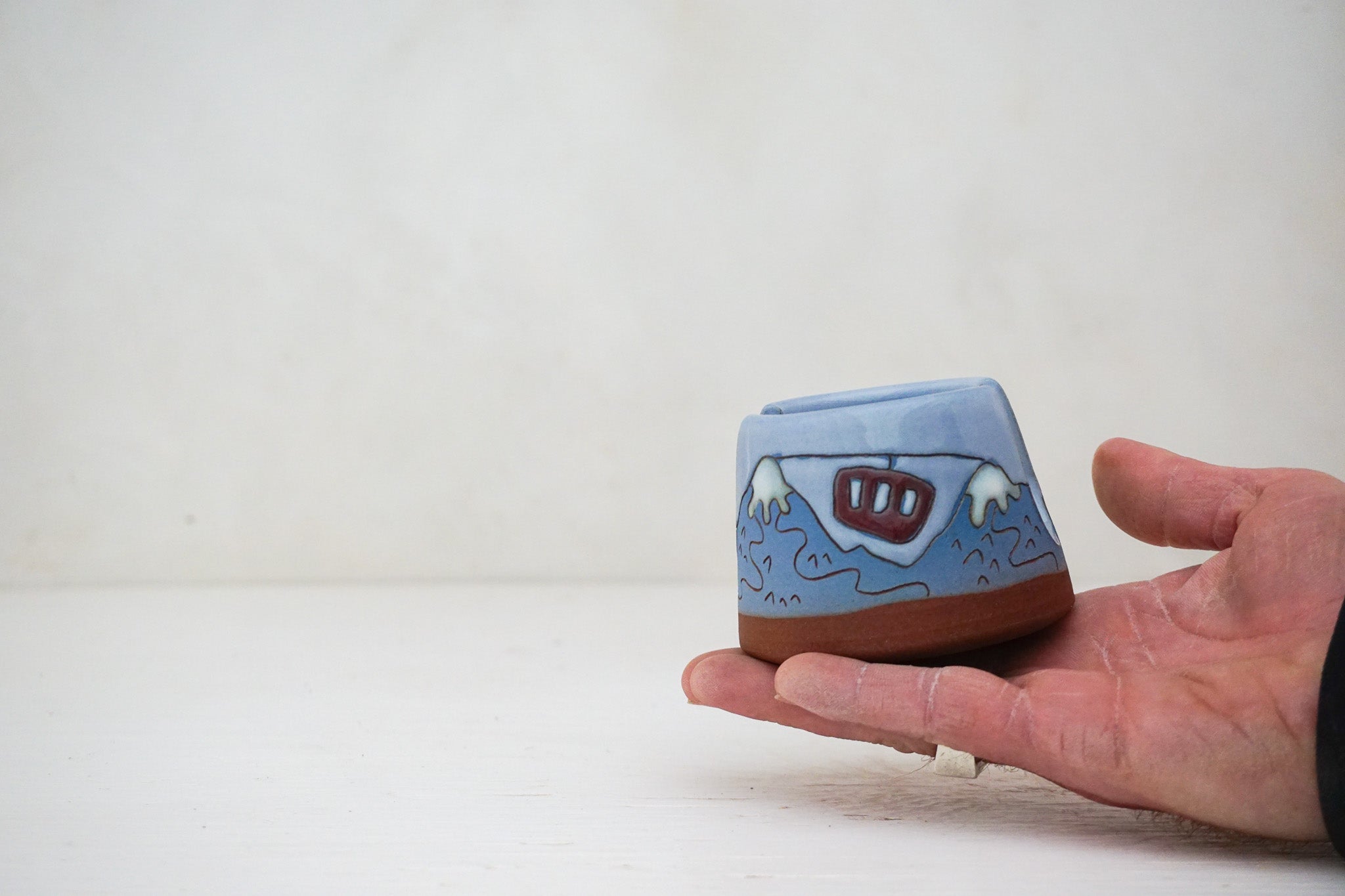 Gondola sponge holder in White